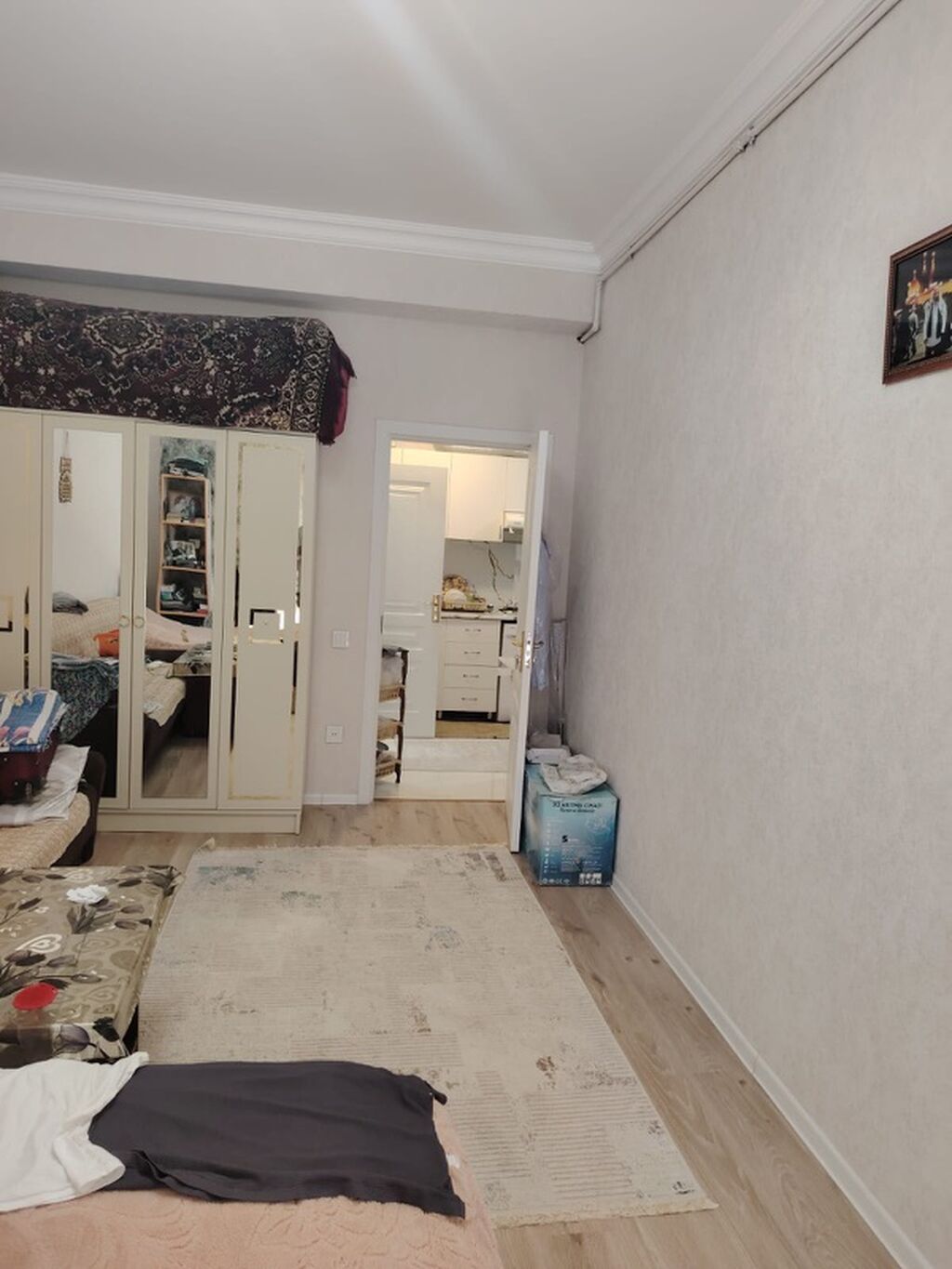 Mənzil Sumqayıt bulvarında yerləşən ən məhşur kompleks olan Mirvari