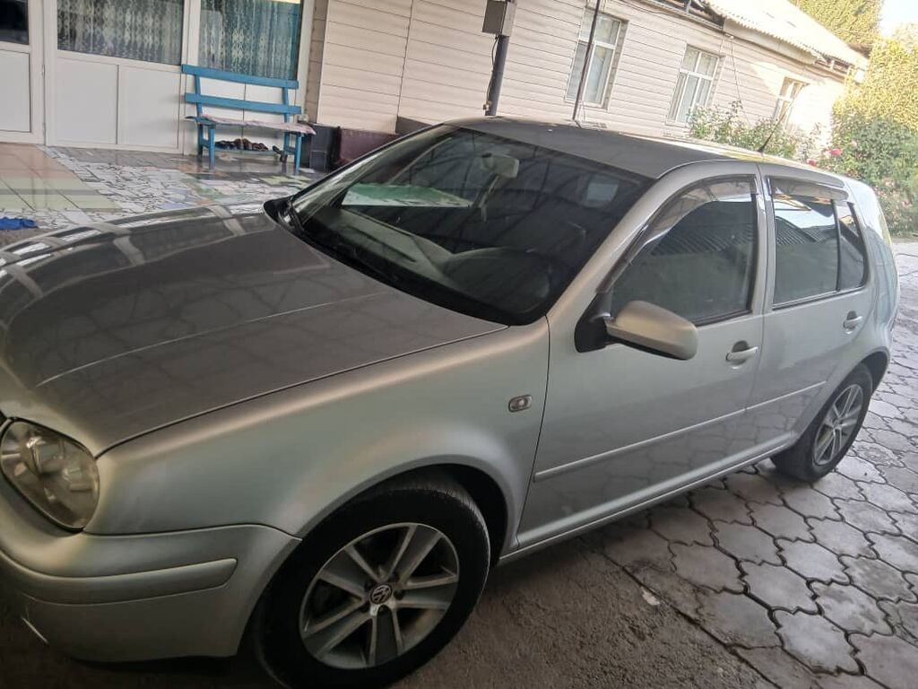 Volkswagen Golf: 2002 г., 2 л, Автомат, Бензин, Хэтчбэк: фото 2