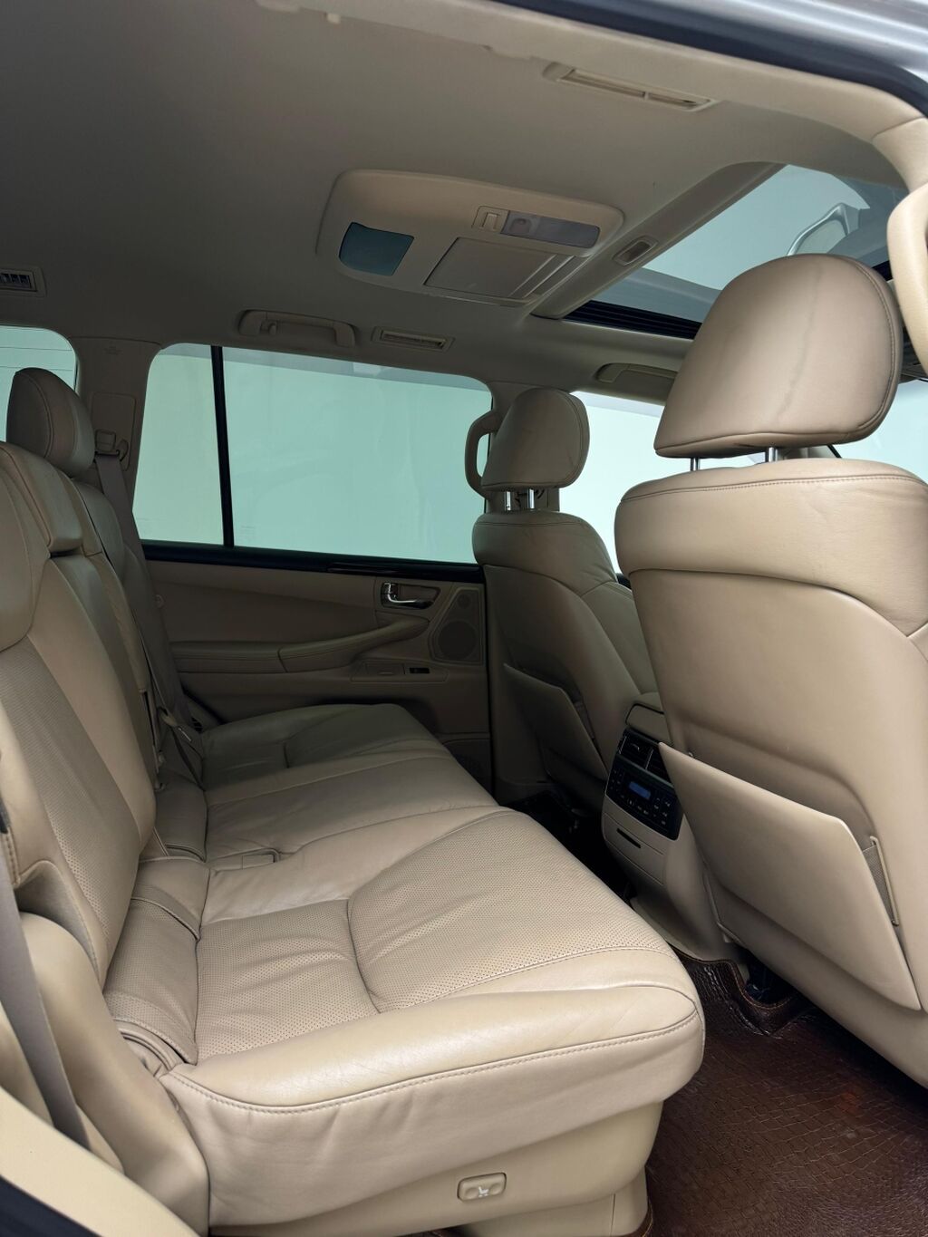 Lexus LX: 2009 г., 5.7 л, Автомат, Газ, Внедорожник: фото 6