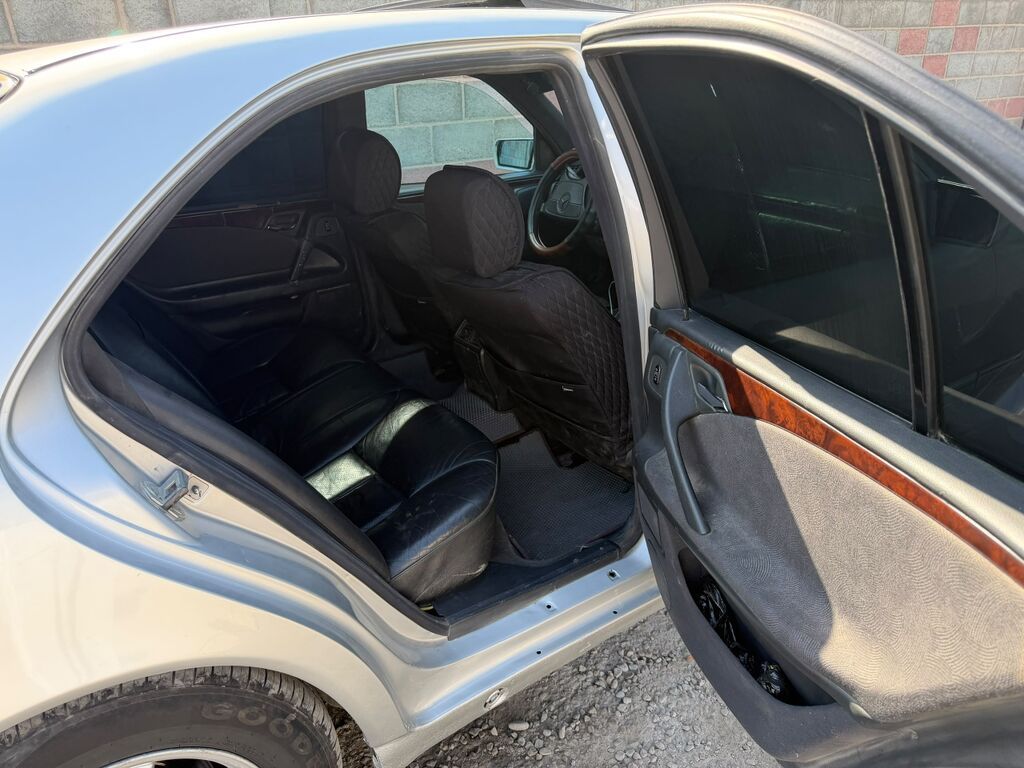 Mercedes-Benz E-Class: 1997 г., 2.3 л, Автомат, Бензин, Седан: фото 4