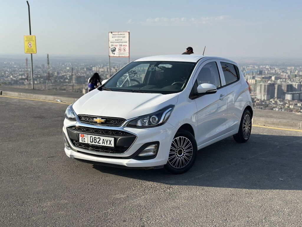 Chevrolet Spark: 2020 г., Вариатор, Бензин: фото 1