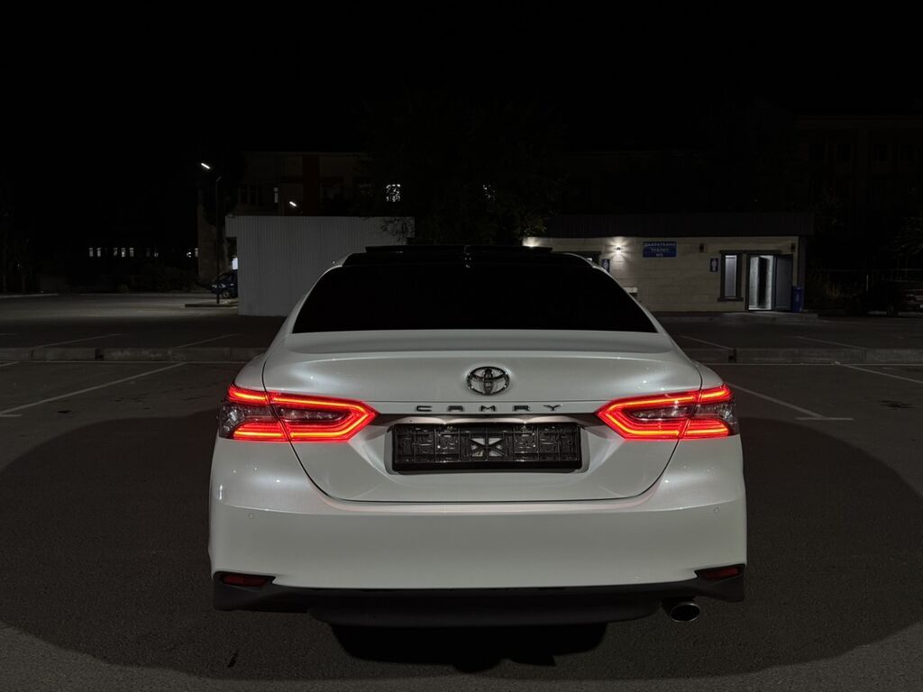 Toyota Camry: 2023 г., 2.5 л, Автомат, Бензин, Седан: фото 5