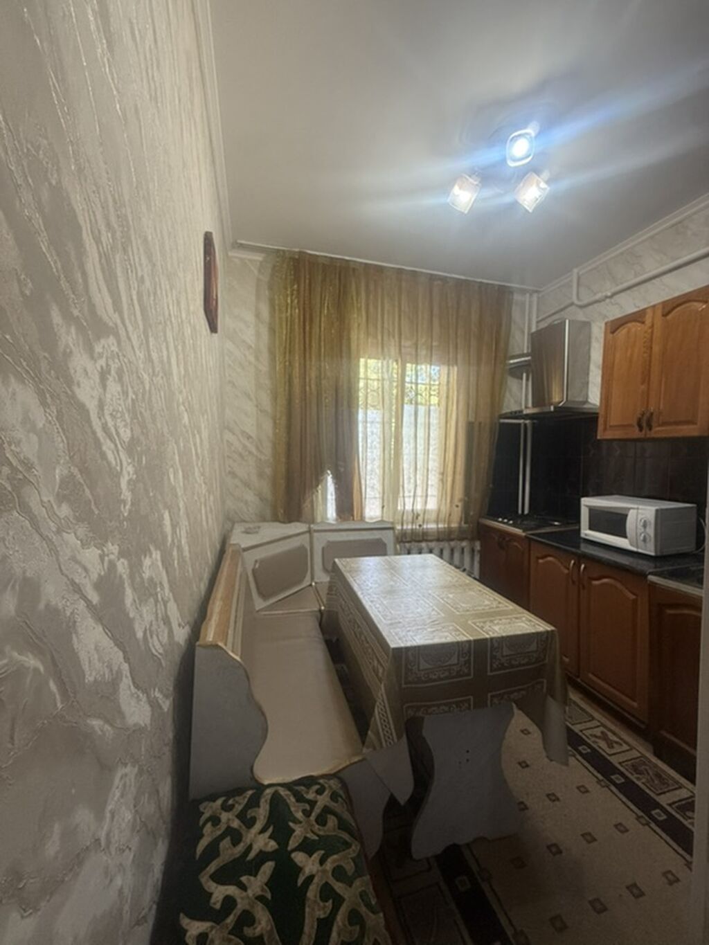 3 комнаты, 63 м², Боконбаева/Уметалиева 105 серия, 1 этаж: фото 4