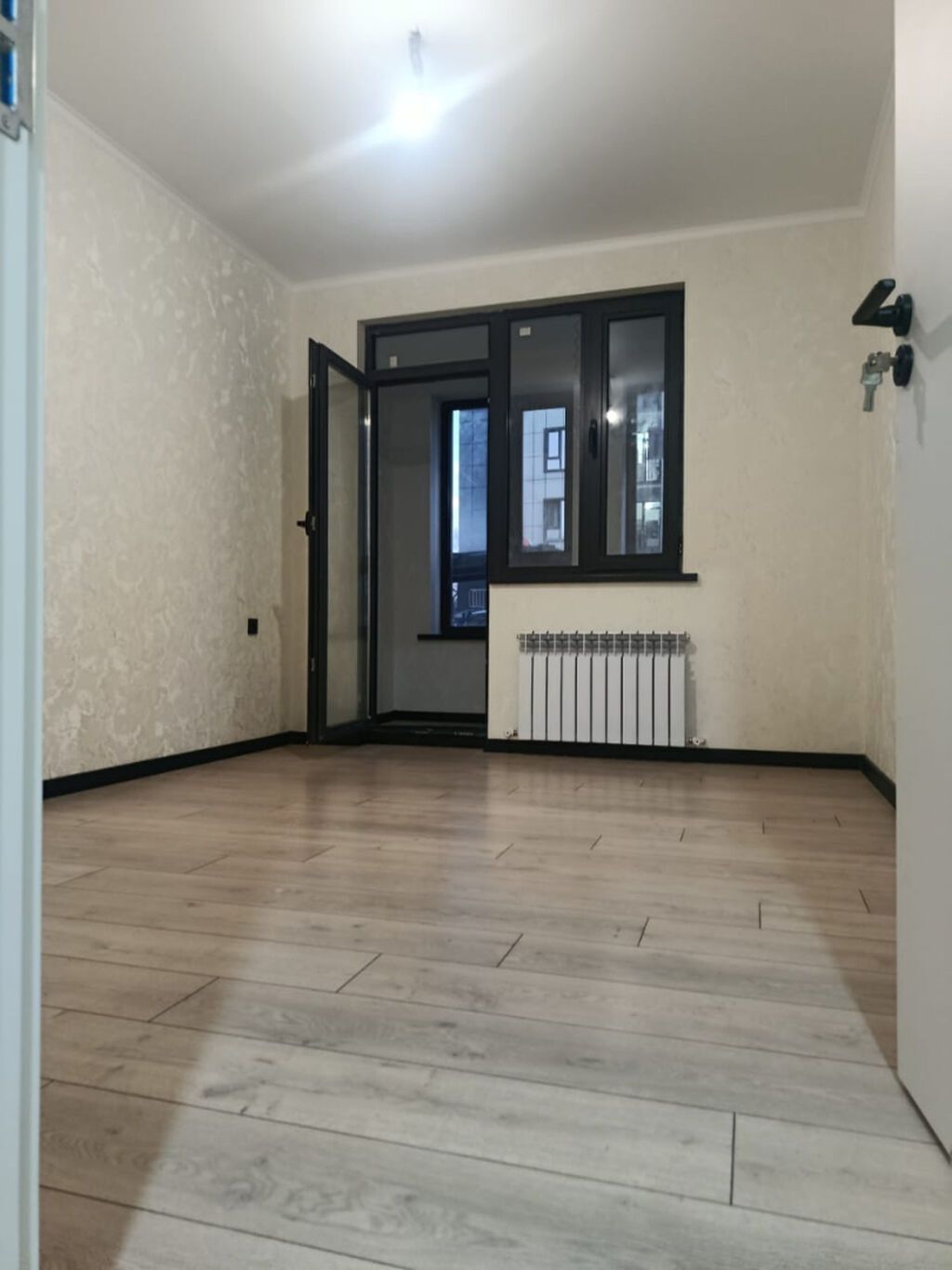 1 комната, 52 м², Пишпек 1 этаж, Свежий ремонт: фото 3