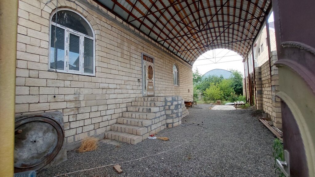 3 otaqlı, 180 kv. m, Kredit yoxdur, Təmirsiz