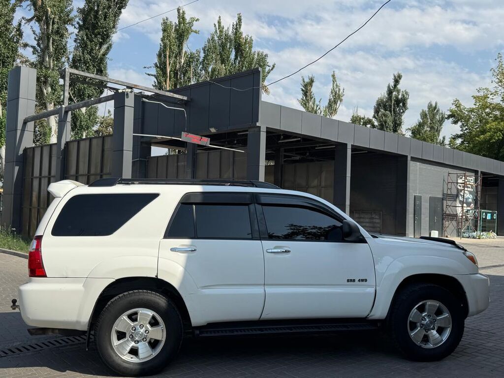Toyota 4Runner: 2005 г., 4 л, Автомат, Бензин, Внедорожник: фото 5