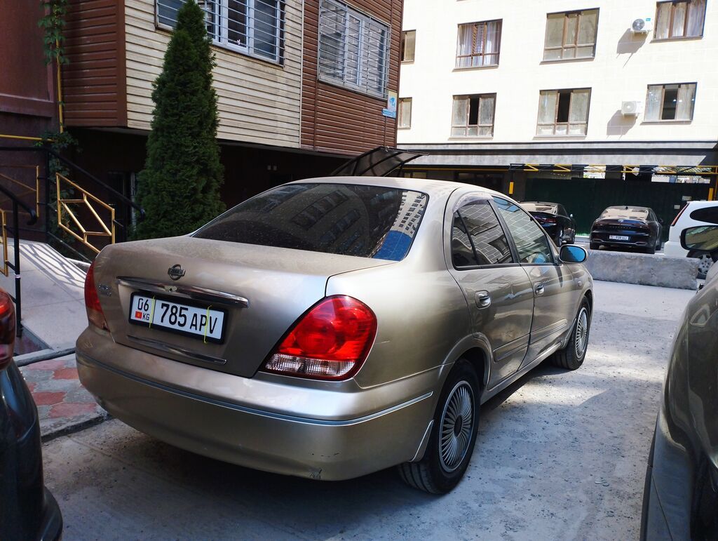 Nissan Sunny: 2004 г., Автомат, Бензин, Седан: фото 6