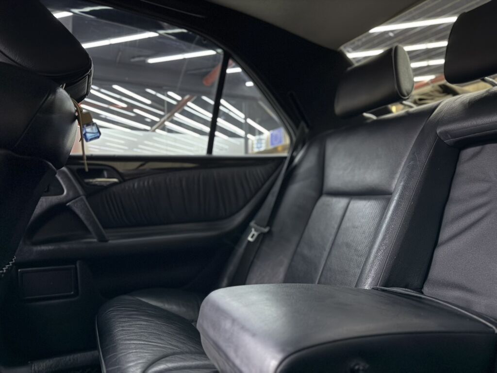 Mercedes-Benz E-Class: 1998 г., 4.3 л, Автомат, Бензин, Седан: фото 7