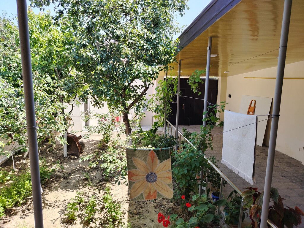Satılır: 4 otaqlı həyət evi – 20-ci məhəllə, “ənli küçə” adlanan