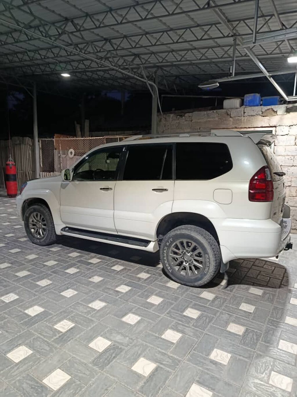 Lexus GX: 2007 г., 4.7 л, Газ, Внедорожник: фото 2