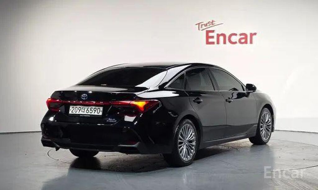 Toyota Avalon: 2022 г., 2.5 л, Автомат, Гибрид, Седан: фото 2