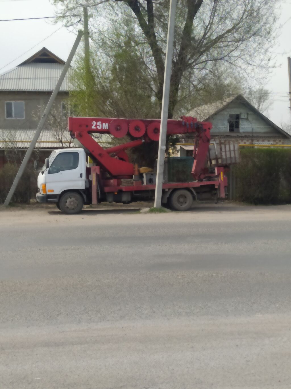 Услуги авто вышки 25 м. Заказ: Договорная ᐈ Автовышки, краны | Маевка |  93834925 ➤ lalafo.kg