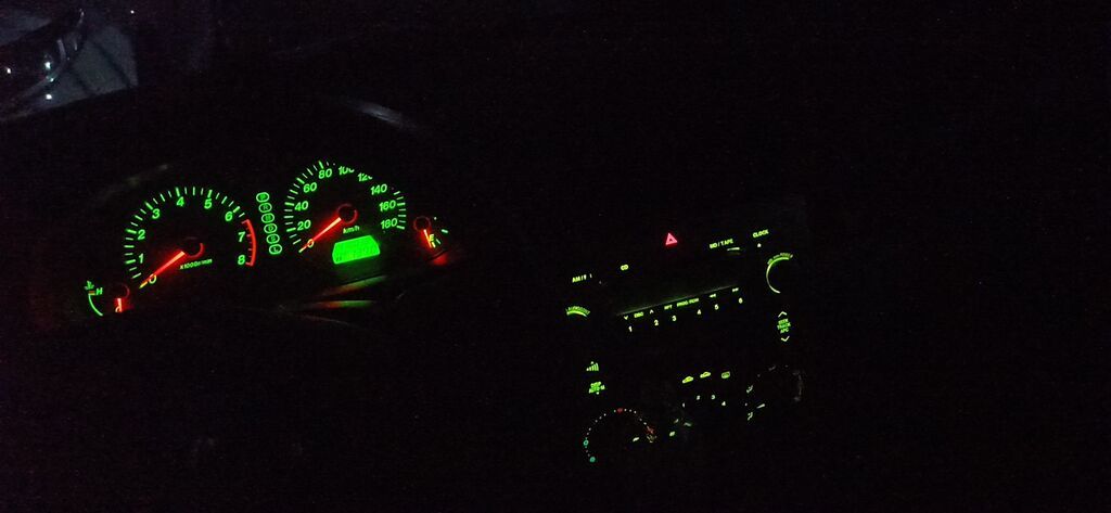 Mazda 2: 2004 г., 1.5 л, Автомат, Бензин, Хэтчбэк: фото 8