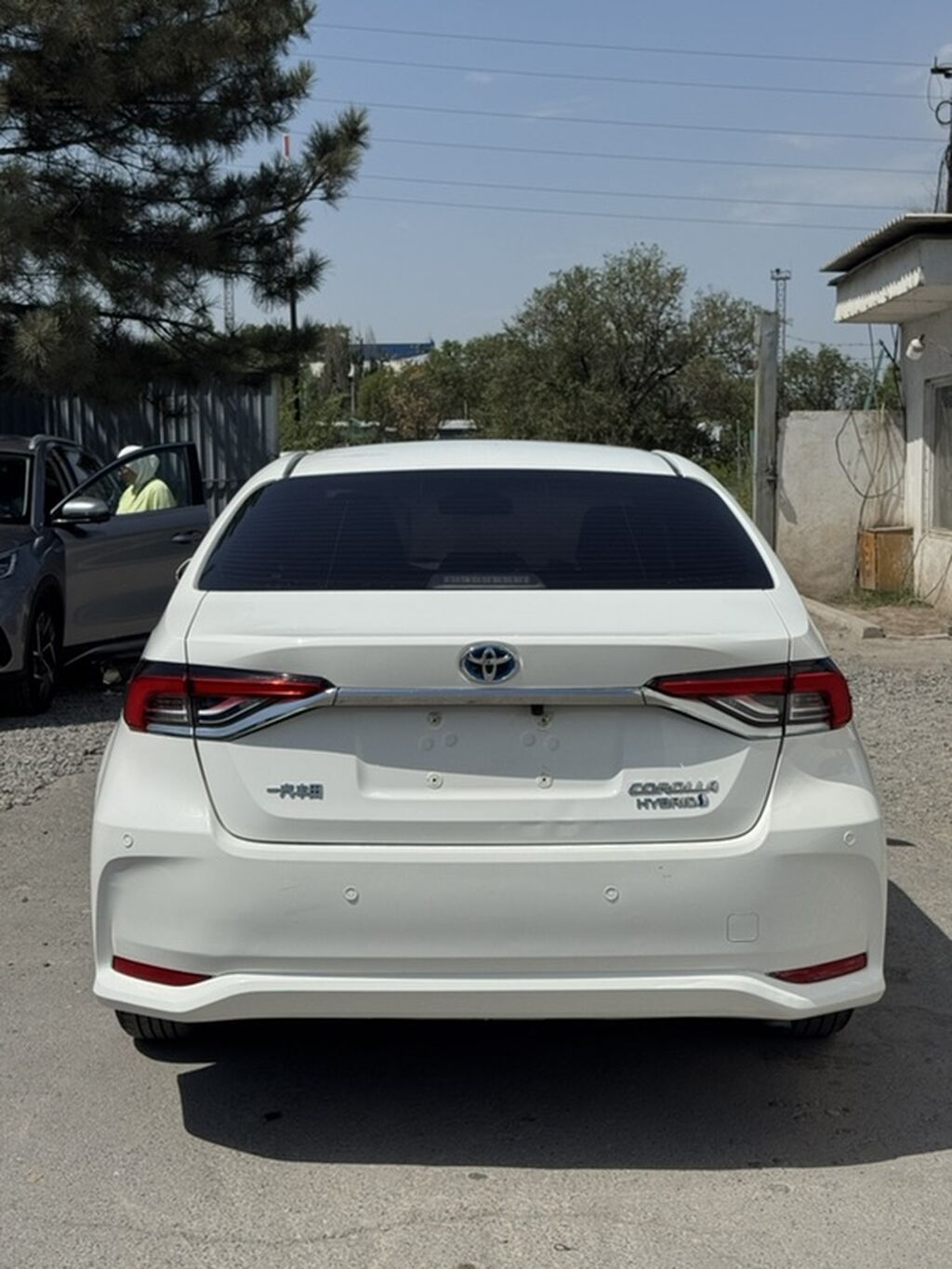 Toyota Corolla: 2022 г., 1.8 л, Вариатор, Гибрид, Седан: фото 5