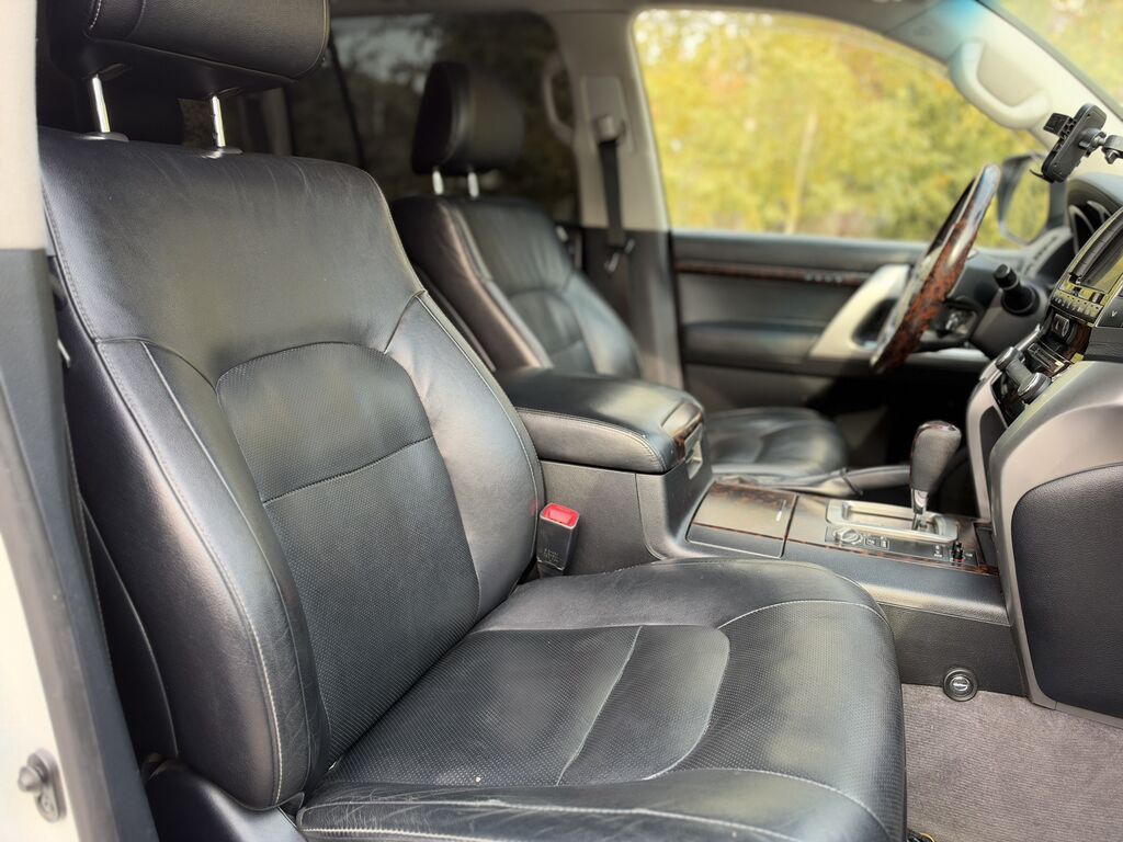 Toyota Land Cruiser: 2012 г., 4.6 л, Автомат, Бензин, Внедорожник: фото 7