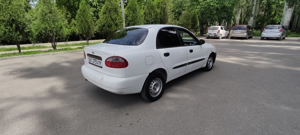 Daewoo Lanos: 1998 г., 1.5 л, Автомат, Бензин, Седан: фото 5