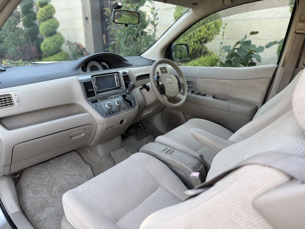 Toyota Raum: 2003 г., 1.5 л, Автомат, Бензин, Хэтчбэк: фото 7