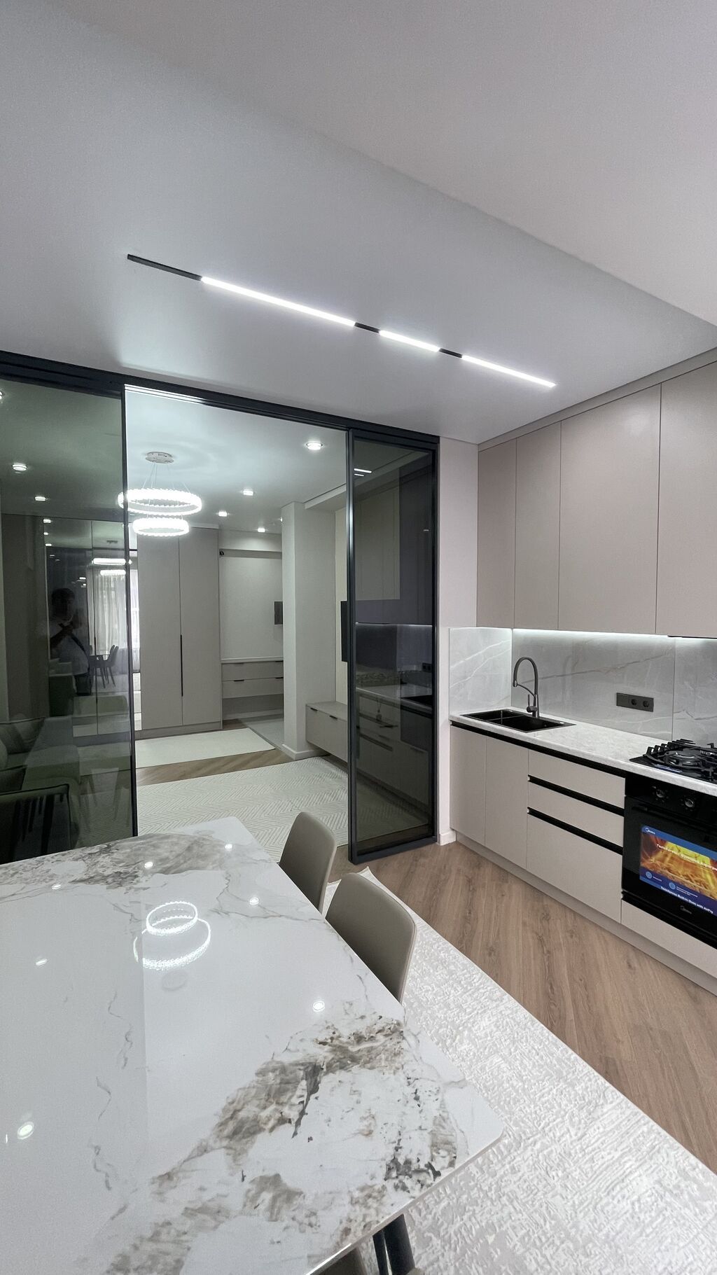 2 комнаты, 62 м², Азия Молл Элитка, 7 этаж, Дизайнерский ремонт: фото 3