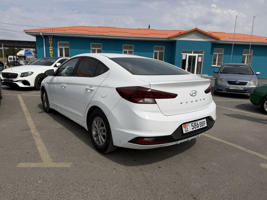 Hyundai Avante: 2019 г., 1.6 л, Автомат, Бензин, Седан: фото 6