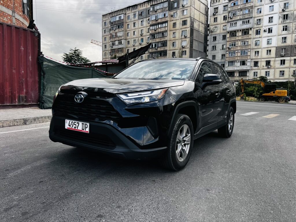 Toyota RAV4: 2022 г., 2.5 л, Автомат, Гибрид, Кроссовер: фото 2
