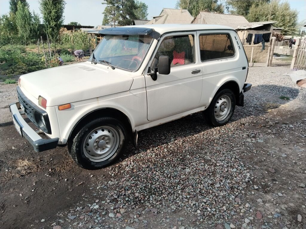 ВАЗ (ЛАДА) 2121 (4x4): 2001 г., 1.7 л, Механика, Бензин, Внедорожник: фото 3