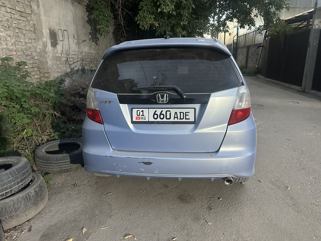 Honda Fit: 2009 г., 1.5 л, Автомат, Бензин, Хэтчбэк: фото 3