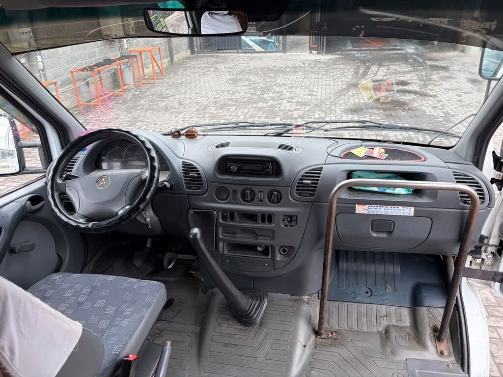 Mercedes-Benz Спринтер: 2001 г., 2.9 л, Механика, Дизель, Бус: фото 2