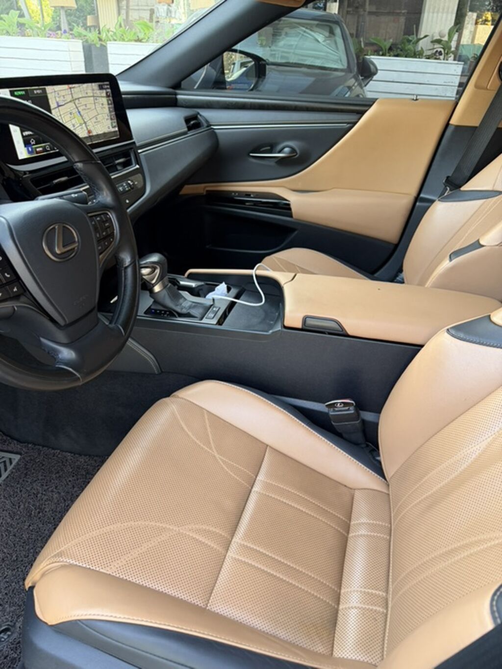 Lexus ES: 2023 г., 2.5 л, Автомат, Гибрид, Седан: фото 4