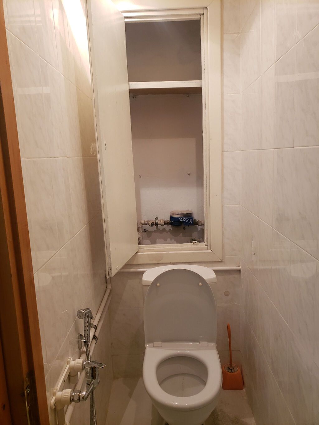 Binəqədi rayonu, 9-cu mikrorayon, Mircəlal küçəsində 4 otaqlı ofis