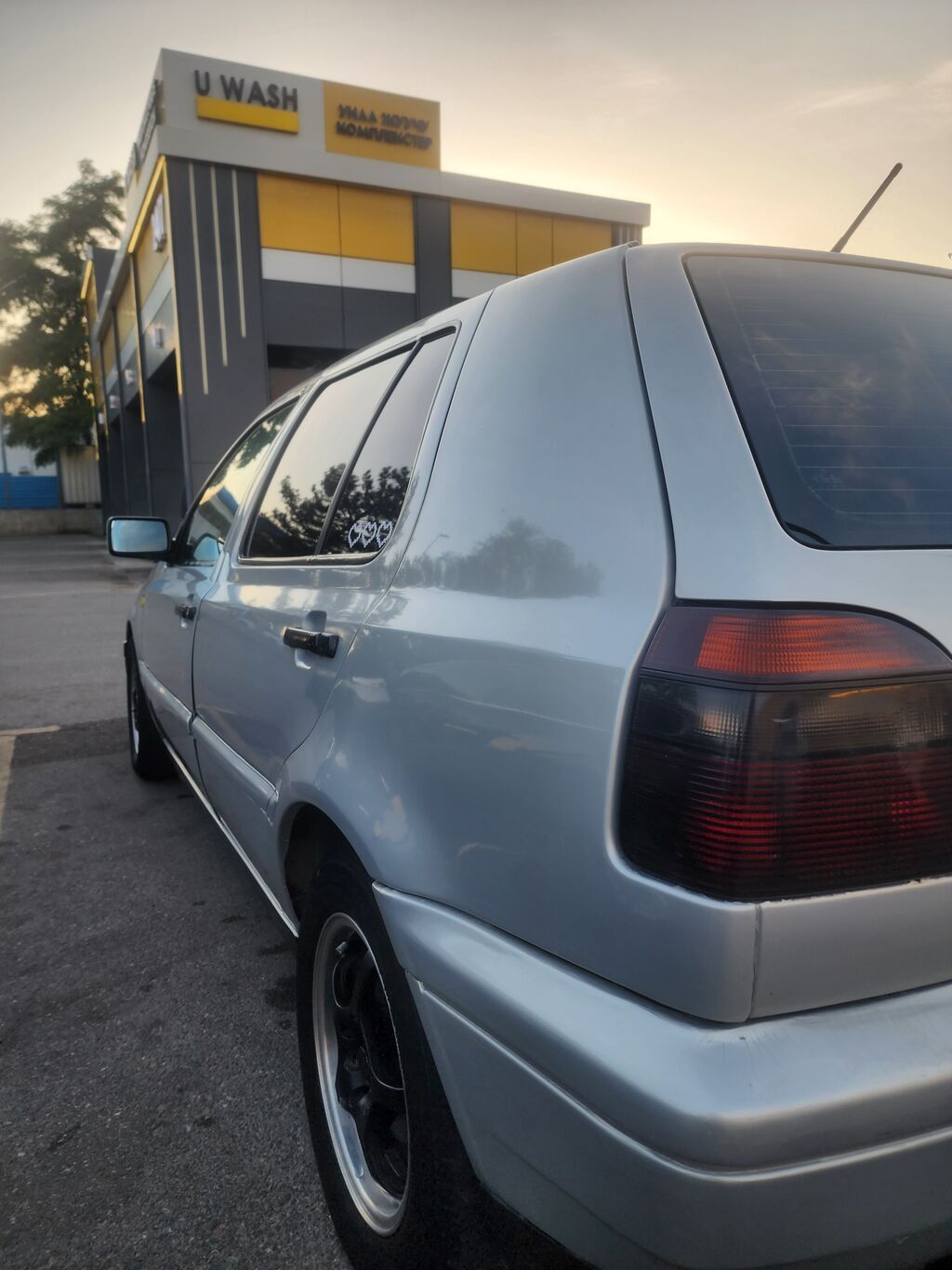 Volkswagen Golf: 1996 г., 1.8 л, Механика, Бензин, Хэтчбэк: фото 6