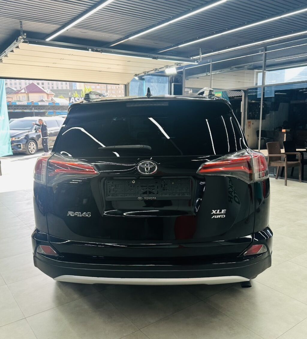 Toyota RAV4: 2017 г., 2.5 л, Типтроник, Бензин, Кроссовер: фото 4