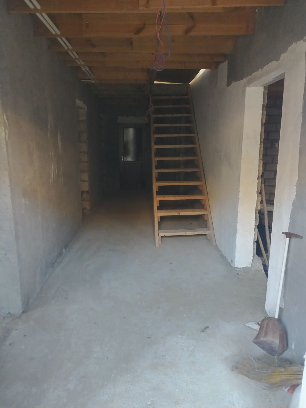 Badamdarda 5 otaqlı həyət evi satılır, 250 m², 200 000 AZN, şəkil 2 / 6