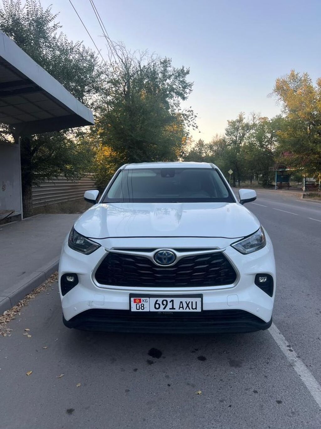 Toyota Highlander: 2021 г., 2.5 л, Автомат, Гибрид, Кроссовер: фото 1