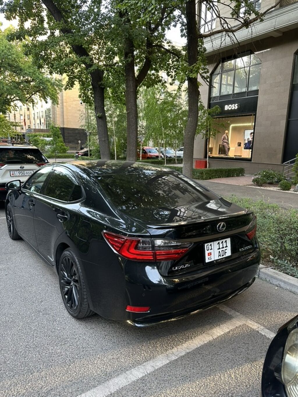 Lexus ES: 2017 г., Гибрид, Седан: фото 3