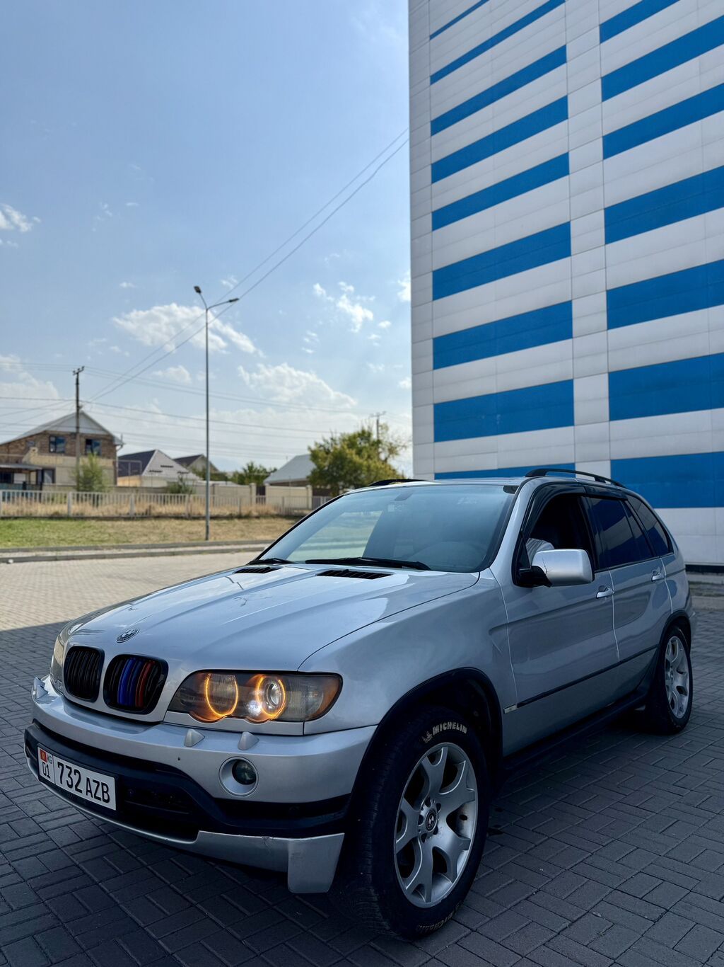BMW X5: 2002 г., 4.4 л, Автомат, Газ, Кроссовер: фото 2
