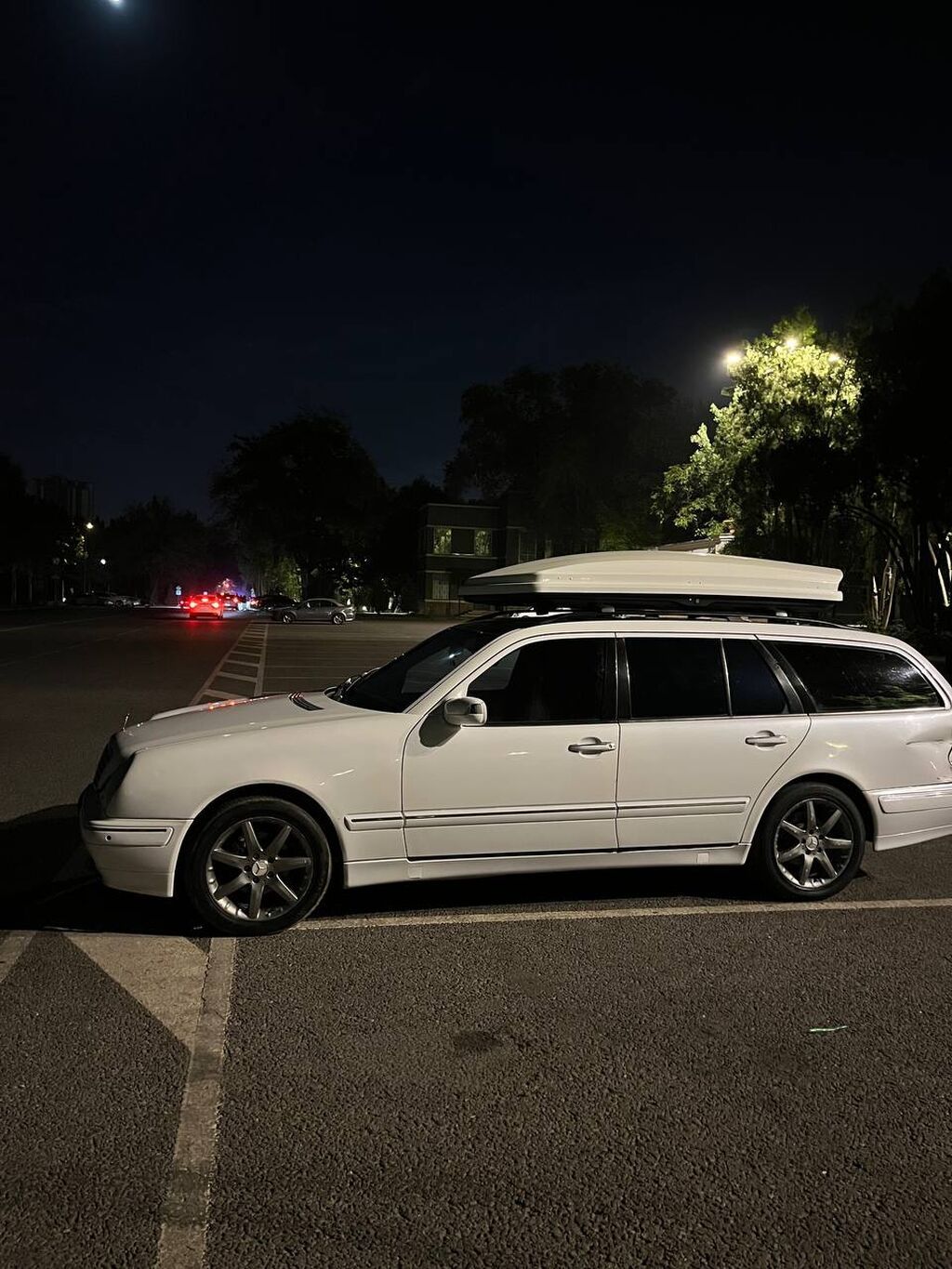 Mercedes-Benz E-Class: 2000 г., 3.2 л, Автомат, Бензин, Универсал: фото 5
