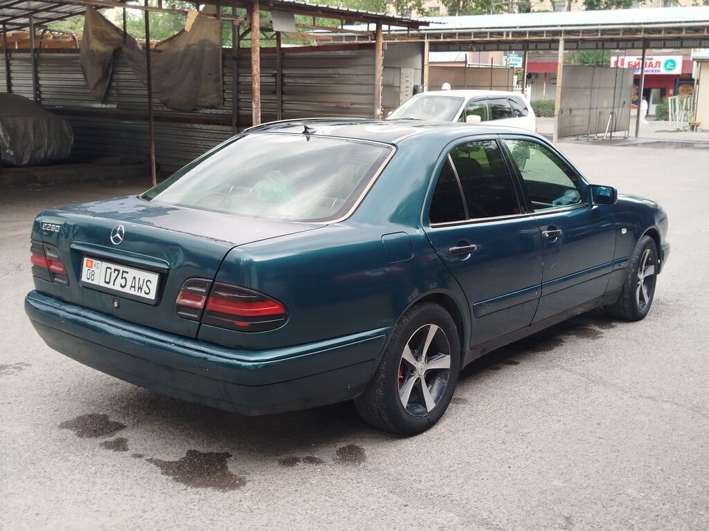 Mercedes-Benz E-Class: 1997 г., 2.8 л, Механика, Газ, Седан: фото 3