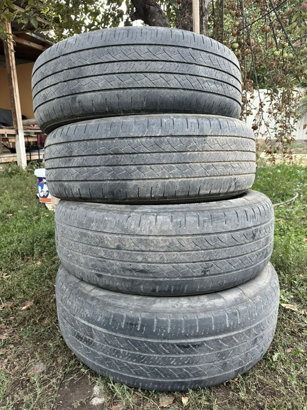 Комплект из 4 автомобильных шин R235/60 R18. Характеристики: -: фото 1