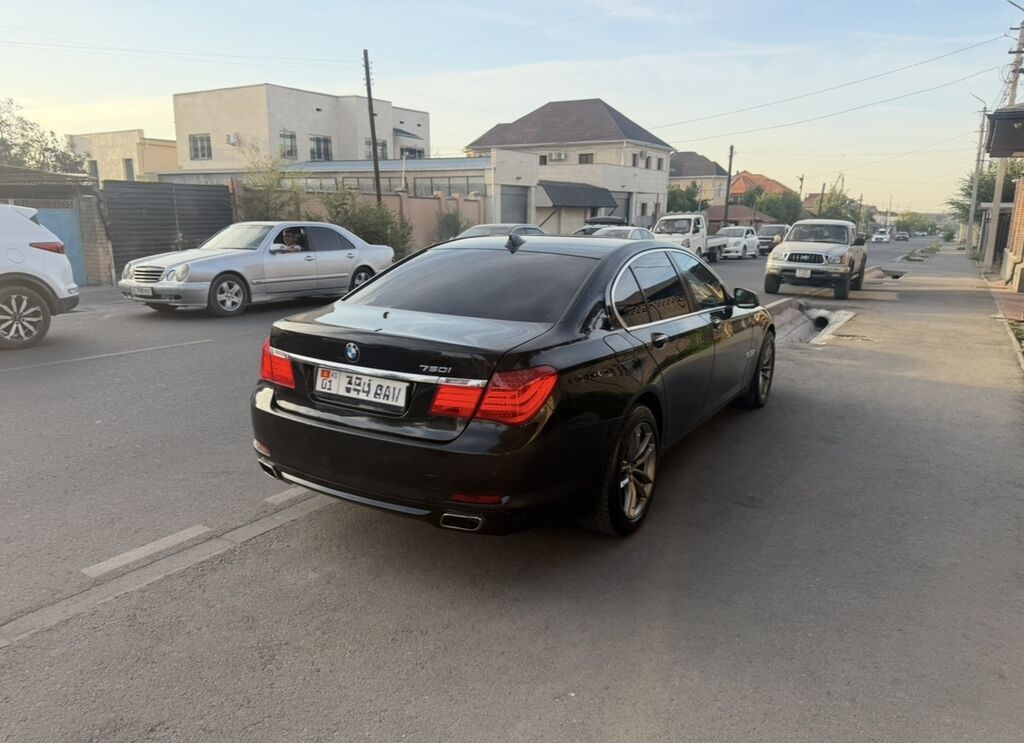 BMW 7 series: 2009 г., 4.4 л, Автомат, Бензин, Седан: фото 2