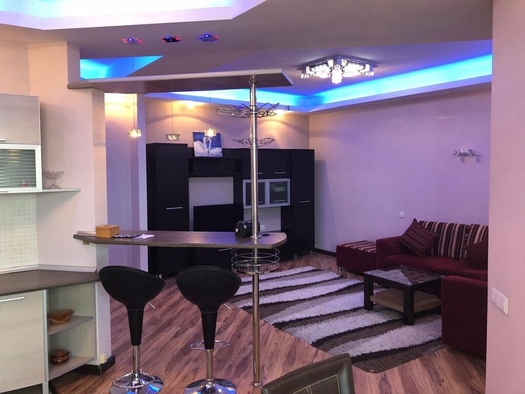 3 комнаты, 100 м², Ак-Кеме Элитка, 7 этаж, Старый ремонт: фото 3