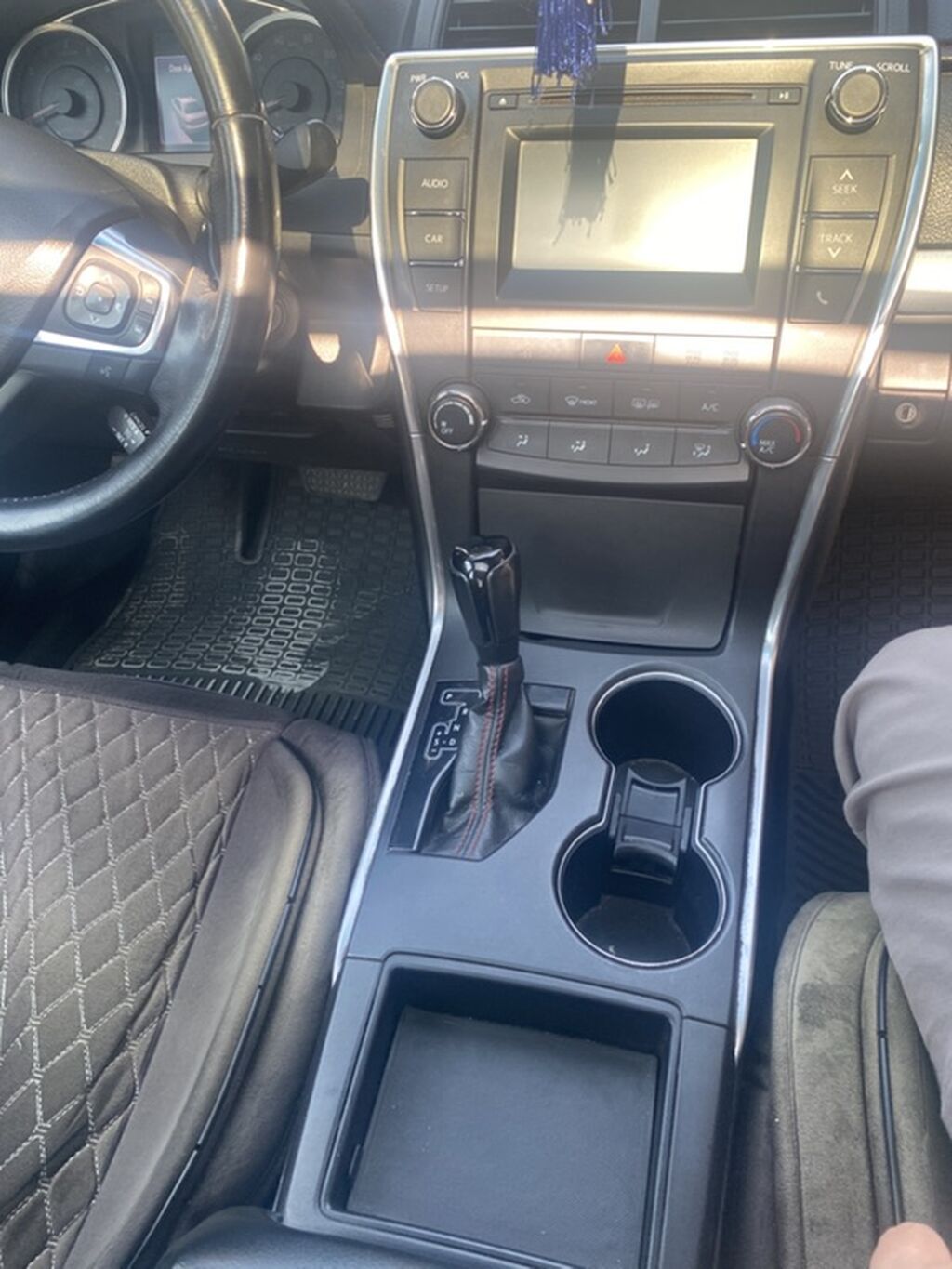 Toyota Camry: 2015 г., 2.5 л, Автомат, Бензин, Седан — фото 6
