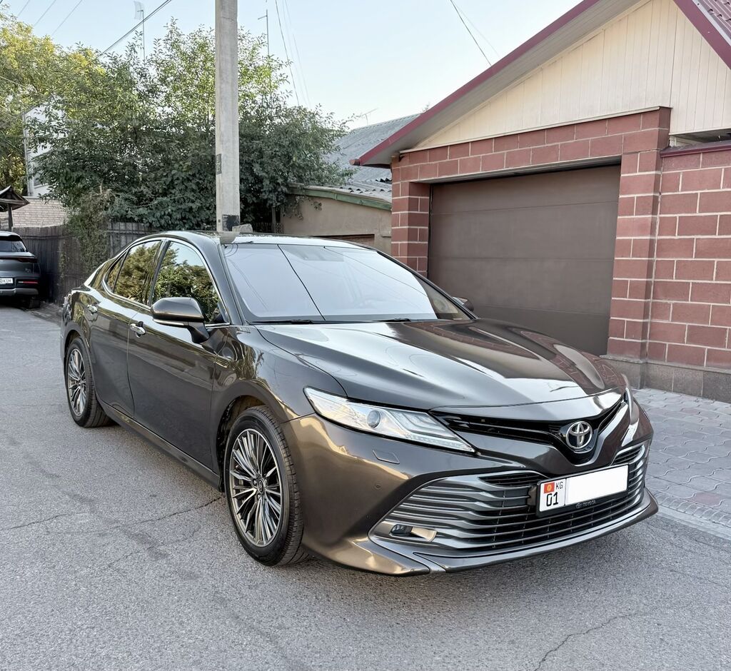 Toyota Camry: 2018 г., 3.5 л, Автомат, Бензин, Седан: фото 3