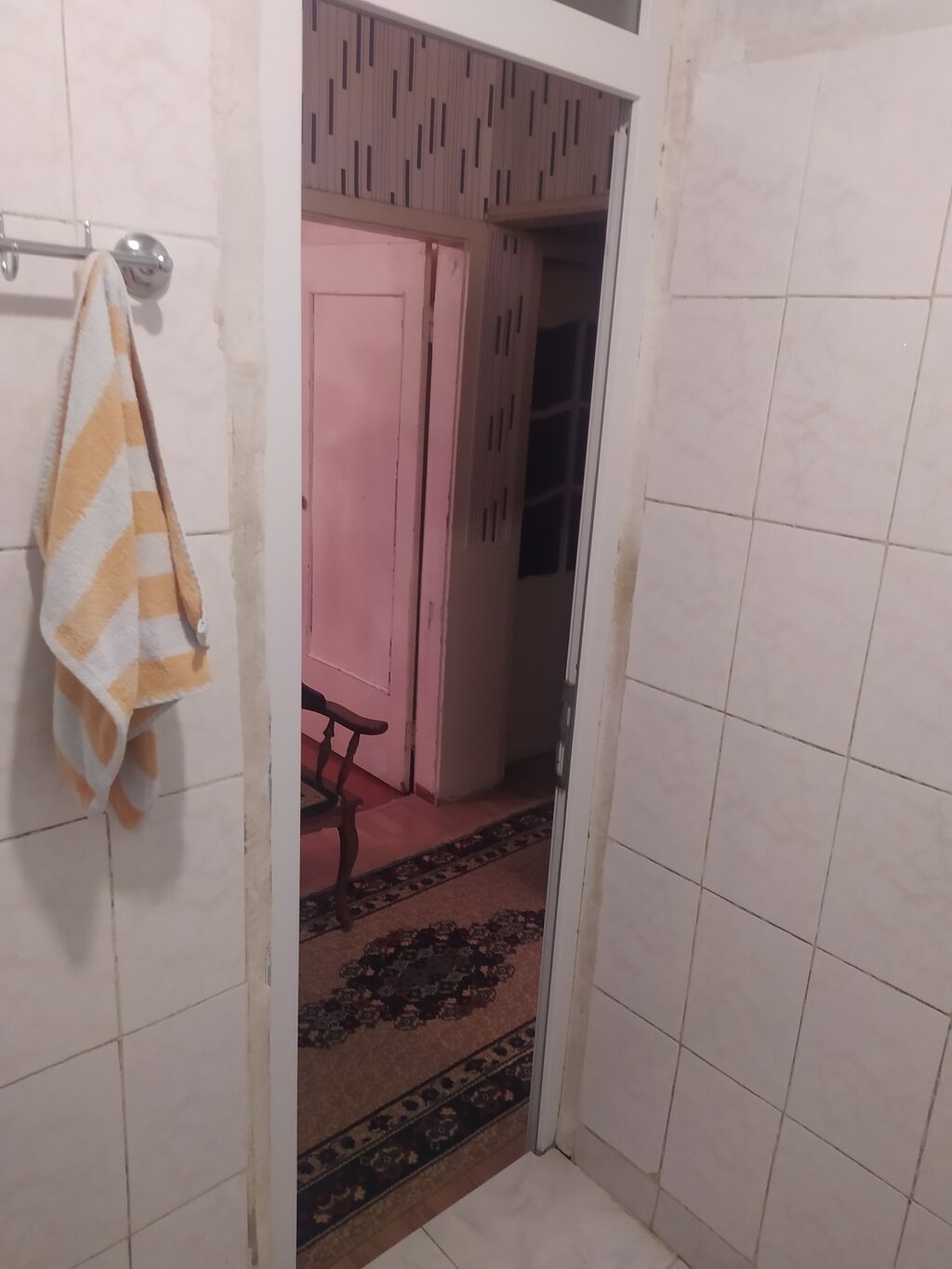 3otaqlı mənzil – geniş yataq otaqları. Təsvir: - Yataq otağı: Böyük