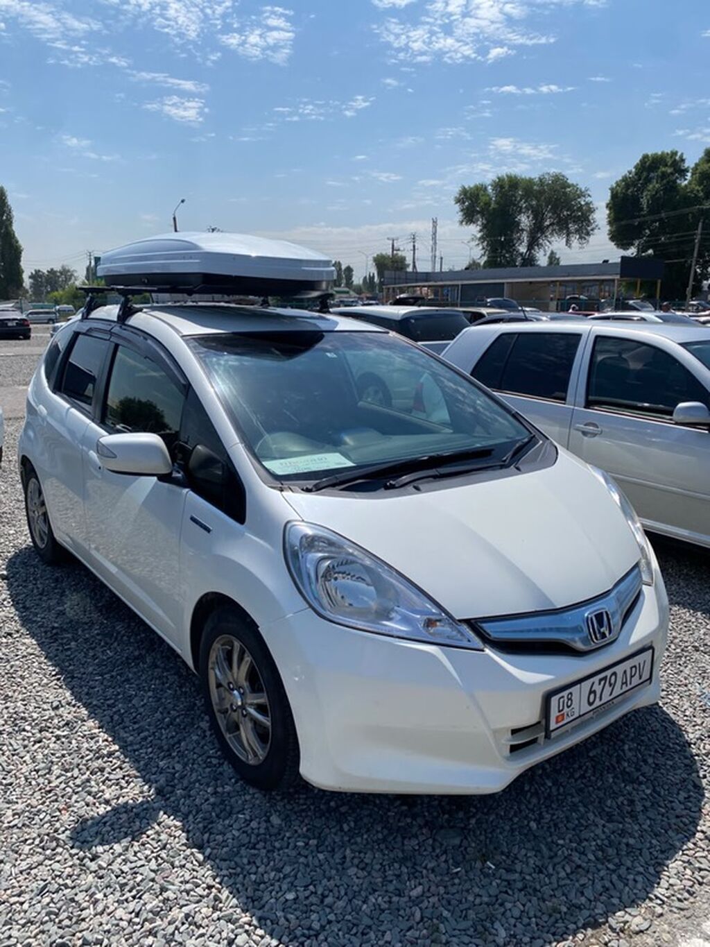 Honda Fit: 2012 г., 1.3 л, Вариатор, Гибрид, Хэтчбэк: фото 3