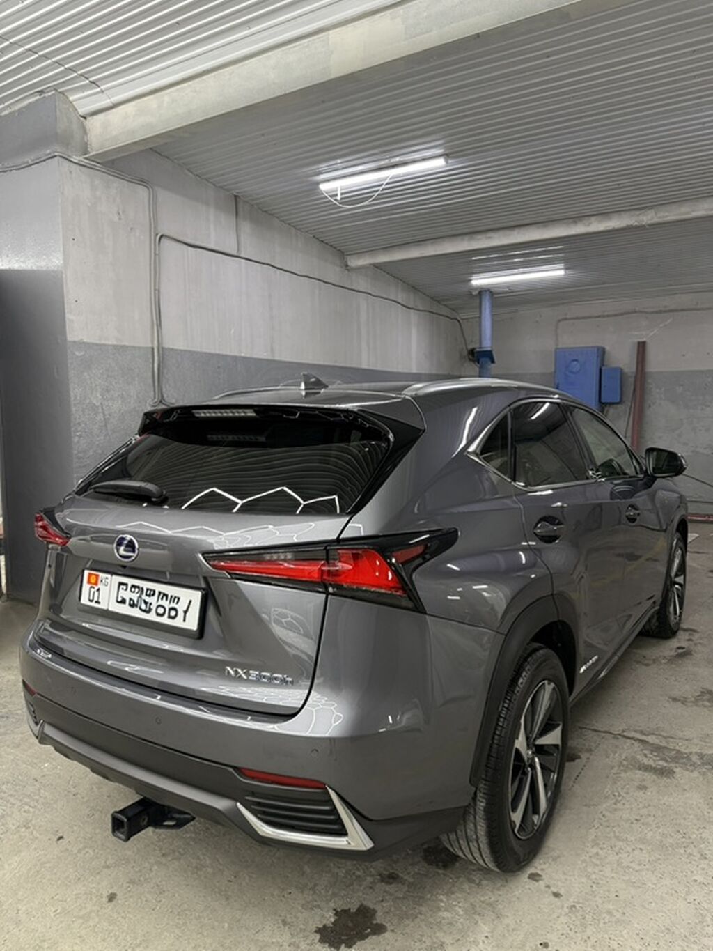 Lexus NX: 2020 г., 2.5 л, Вариатор, Гибрид, Кроссовер: фото 3