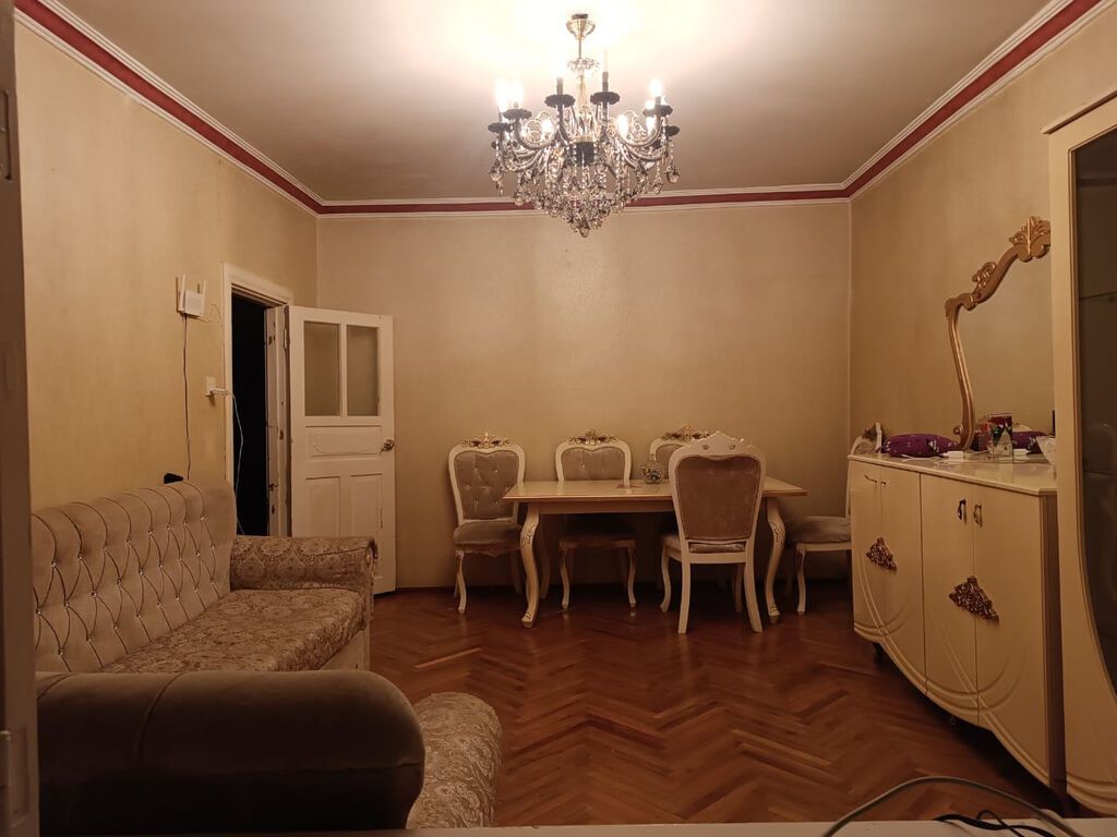 GƏNCƏDƏ ŞƏHƏRİN MƏRKƏZİNƏ PİYADA 10 DƏQİQƏLİK YOL 3 OTAQLI KİRAYƏ