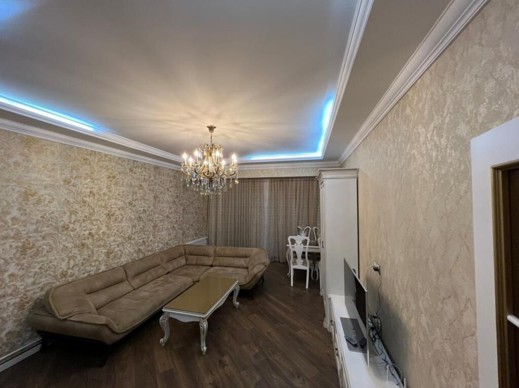 Premium dizaynlı mənzil – dəniz mənzərəli - Plan: geniş qonaq otağı