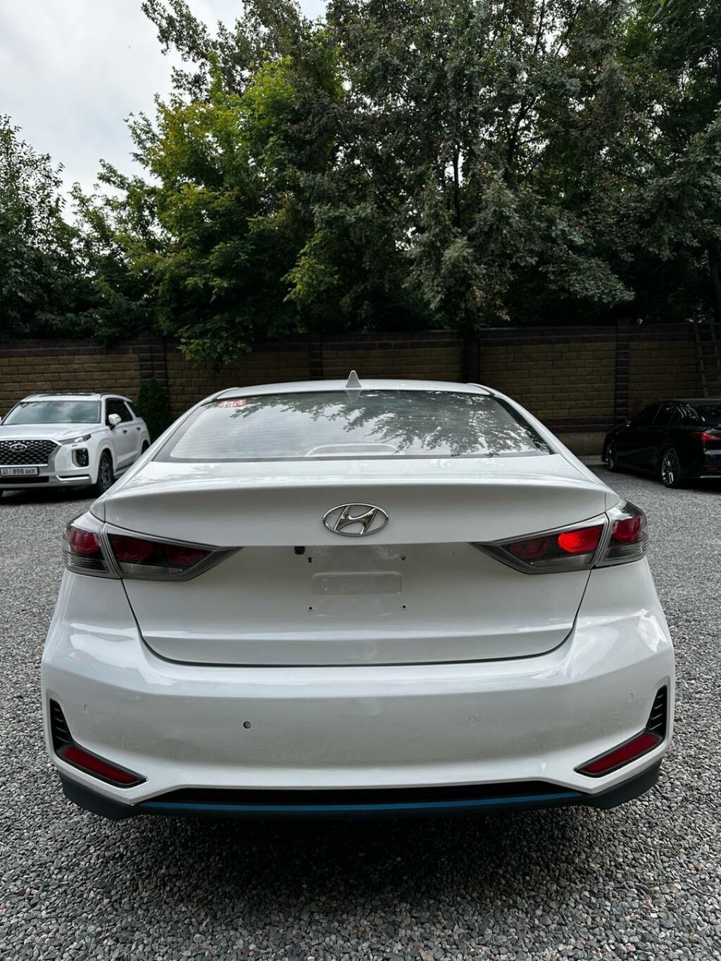 Hyundai Elantra: 2020 г., 1.6 л, Типтроник, Электромобиль, Седан: фото 2