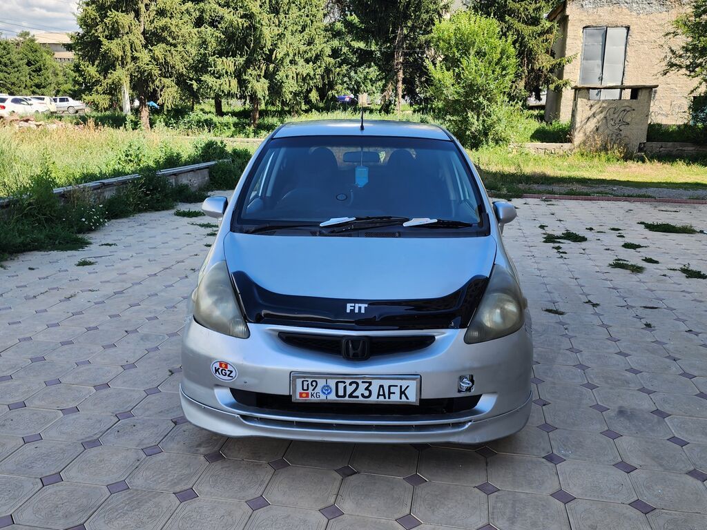 Honda Fit: 2005 г., 1.3 л, Автомат, Бензин, Хэтчбэк: фото 5