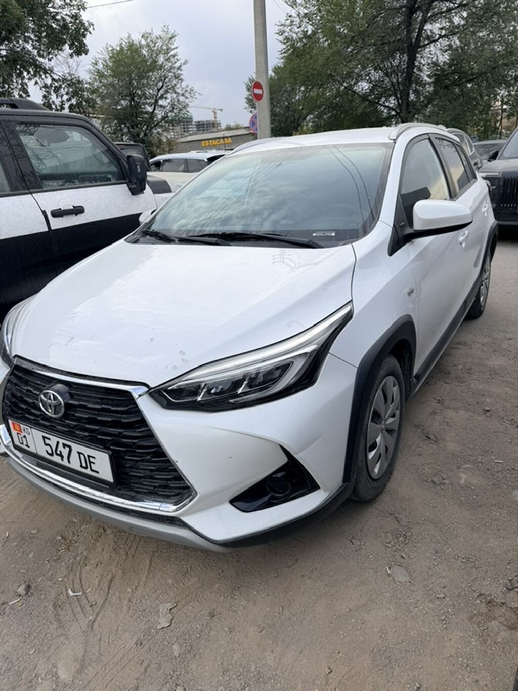 Toyota Yaris: 2022 г., 1.5 л, Автомат, Бензин, Хэтчбэк: фото 6